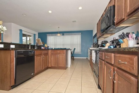 Casa en venta en Davenport, Florida, 6 dormitorios, 332.5 m2 № 1369610 - foto 19