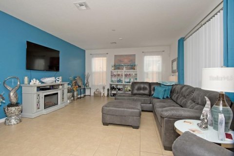 Casa en venta en Davenport, Florida, 6 dormitorios, 332.5 m2 № 1369610 - foto 26