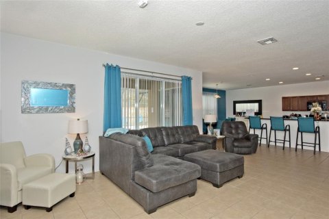 Casa en venta en Davenport, Florida, 6 dormitorios, 332.5 m2 № 1369610 - foto 25