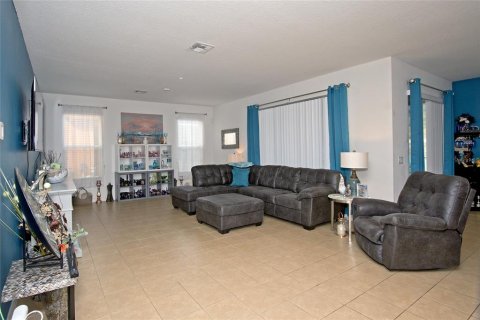 Casa en venta en Davenport, Florida, 6 dormitorios, 332.5 m2 № 1369610 - foto 24