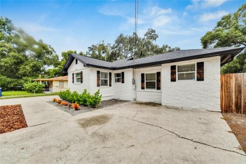 Casa en venta en Tampa, Florida, 4 dormitorios, 202.81 m2 № 1369609 - foto 3