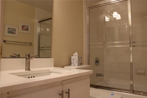 Condo in Palmetto, Florida, 2 bedrooms  № 1369678 - photo 24