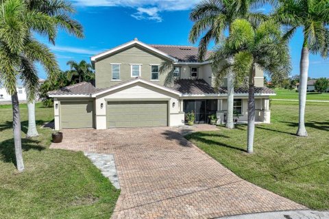 Villa ou maison à vendre à Punta Gorda, Floride: 4 chambres, 345.6 m2 № 1376132 - photo 1