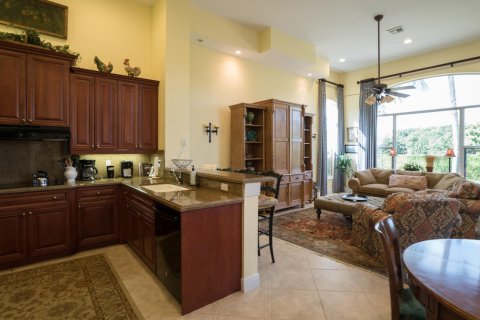 House in Wellington, Florida 4 bedrooms, 283.17 sq.m. № 884578 - photo 25