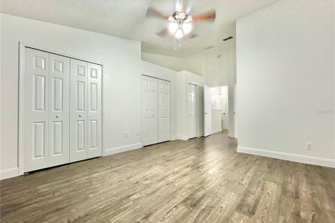 Townhouse in Tampa, Florida 2 bedrooms, 107.02 sq.m. № 1350702 - photo 18