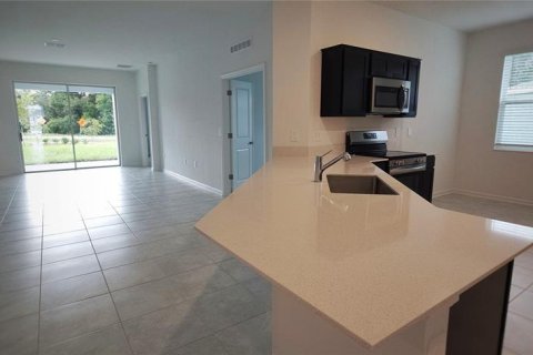 Casa en alquiler en Winter Haven, Florida, 4 dormitorios, 195.93 m2 № 1350703 - foto 3