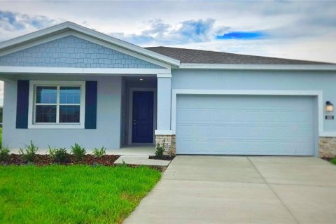 Villa ou maison à louer à Winter Haven, Floride: 4 chambres, 195.93 m2 № 1350703 - photo 1