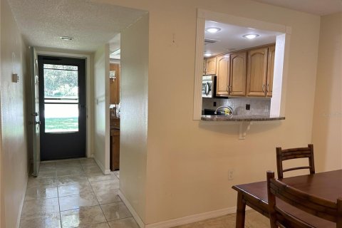 Condo in Port Richey, Florida, 2 bedrooms  № 1344970 - photo 2