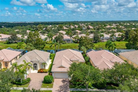 House in Sarasota, Florida 3 bedrooms, 186.55 sq.m. № 1344964 - photo 2