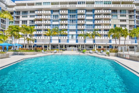 Copropriété à vendre à Miami Beach, Floride: 1 chambre, 78.97 m2 № 1345016 - photo 30