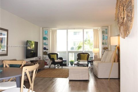 Copropriété à vendre à Miami Beach, Floride: 1 chambre, 78.97 m2 № 1345016 - photo 8