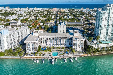 Copropriété à vendre à Miami Beach, Floride: 1 chambre, 78.97 m2 № 1345016 - photo 1