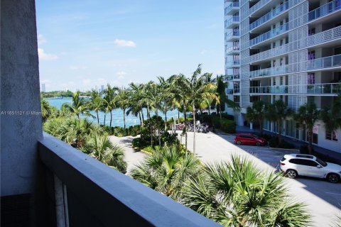 Condominio en venta en Miami Beach, Florida, 1 dormitorio, 78.97 m2 № 1345016 - foto 7