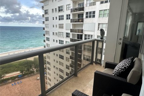 Copropriété à vendre à Miami Beach, Floride: 2 chambres, 93.83 m2 № 1333392 - photo 21