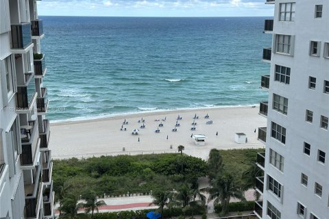 Copropriété à vendre à Miami Beach, Floride: 2 chambres, 93.83 m2 № 1333392 - photo 22