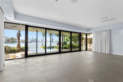Villa ou maison à vendre à Miami Beach, Floride: 3 chambres, 411.93 m2 № 949677 - photo 29