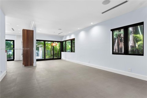 Villa ou maison à vendre à Miami Beach, Floride: 3 chambres, 411.93 m2 № 949677 - photo 27