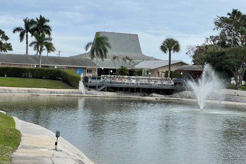 Condo in Lake Worth, Florida, 2 bedrooms  № 919867 - photo 5