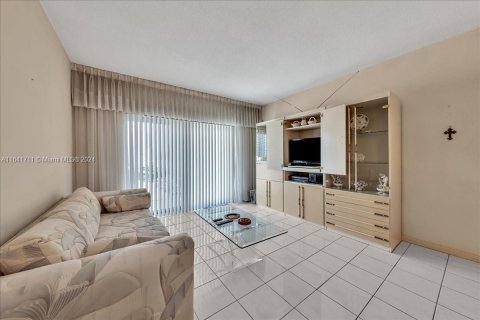 Condominio en venta en Hollywood, Florida, 1 dormitorio, 68.75 m2 № 1327832 - foto 14