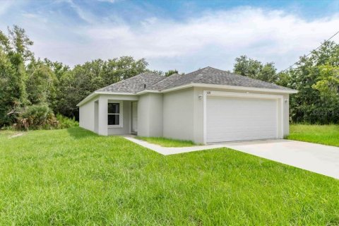 House in Winter Haven, Florida 3 bedrooms, 133.87 sq.m. № 1346730 - photo 1