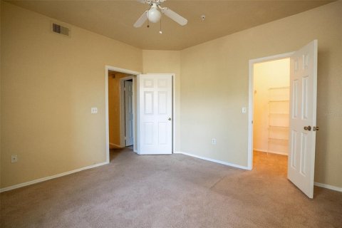 Condo in Orlando, Florida, 2 bedrooms  № 1346766 - photo 17