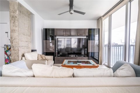 Condo in Miami Beach, Florida, 2 bedrooms  № 1353771 - photo 6