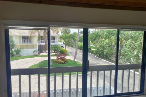 Touwnhouse à vendre à Boynton Beach, Floride: 2 chambres, 185.43 m2 № 650567 - photo 9