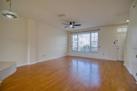 Touwnhouse à vendre à Tampa, Floride: 2 chambres, 106.47 m2 № 1370972 - photo 7