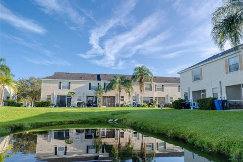 Touwnhouse à vendre à Tampa, Floride: 2 chambres, 106.47 m2 № 1370972 - photo 1