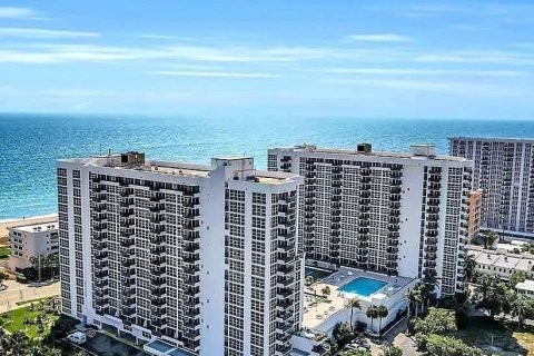 Copropriété à vendre à Pompano Beach, Floride: 2 chambres, 103.59 m2 № 970295 - photo 19