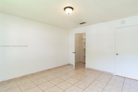 Condominio en venta en Miramar, Florida, 1 dormitorio, 74.32 m2 № 1412170 - foto 10