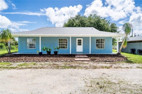 House in Myakka City, Florida 3 bedrooms, 123.93 sq.m. № 1344835 - photo 1