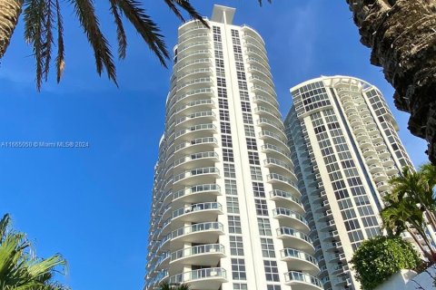 Copropriété à vendre à Sunny Isles Beach, Floride: 1 chambre, 63.92 m2 № 1377047 - photo 2