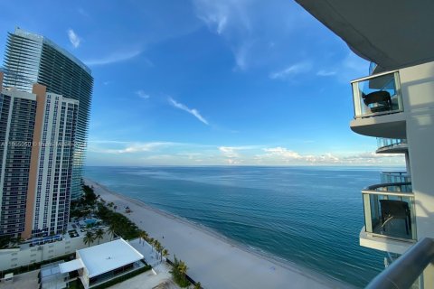 Copropriété à vendre à Sunny Isles Beach, Floride: 1 chambre, 63.92 m2 № 1377047 - photo 1