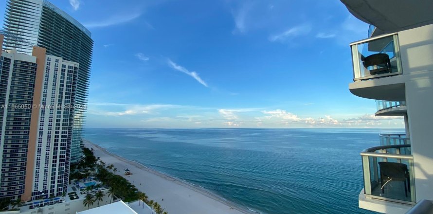 Condo à Sunny Isles Beach, Floride, 1 chambre  № 1377047