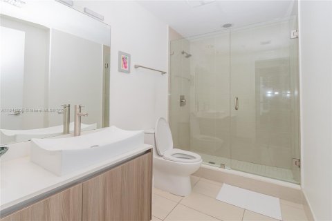 Copropriété à vendre à Miami, Floride: 2 chambres, 91.04 m2 № 1329083 - photo 26