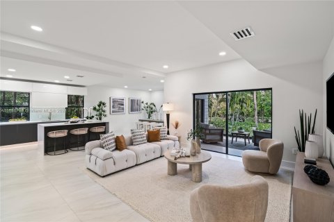 Villa ou maison à vendre à Miami, Floride: 6 chambres, 441.56 m2 № 1329458 - photo 13