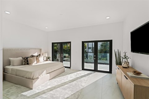 Casa en venta en Miami, Florida, 6 dormitorios, 441.56 m2 № 1329458 - foto 27