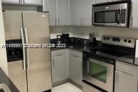 Condominio en venta en Miami, Florida, 1 dormitorio, 62.24 m2 № 873588 - foto 5