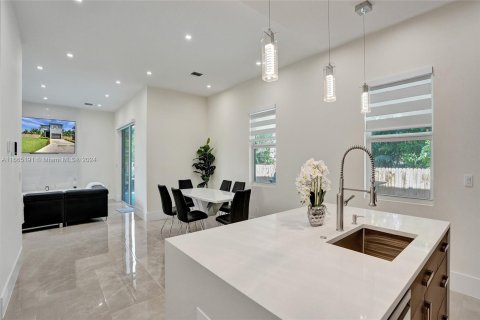 Casa en venta en Lake Worth, Florida, 3 dormitorios, 217.67 m2 № 1377194 - foto 10