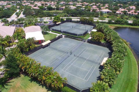 House in Palm Beach Gardens, Florida 5 bedrooms, 338.81 sq.m. № 1132965 - photo 22