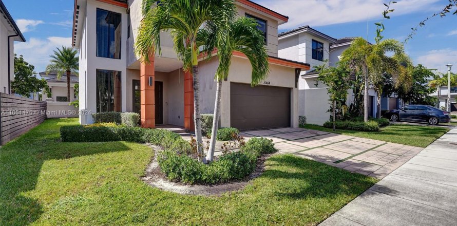 Villa ou maison à Miami Lakes, Floride 4 chambres, 239.87 m2 № 1345018