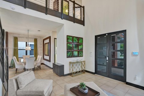 Villa ou maison à louer à Miami Lakes, Floride: 4 chambres, 239.87 m2 № 1345018 - photo 4