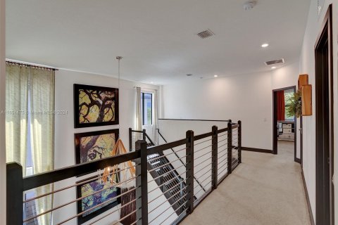 Villa ou maison à louer à Miami Lakes, Floride: 4 chambres, 239.87 m2 № 1345018 - photo 28