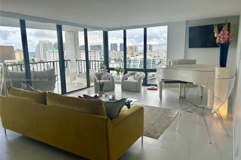 Condominio en alquiler en Fort Lauderdale, Florida, 2 dormitorios, 150.5 m2 № 1345020 - foto 4