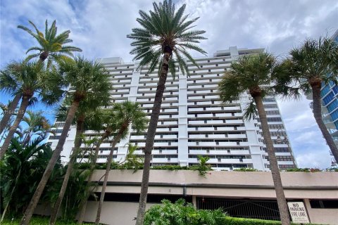 Condominio en alquiler en Fort Lauderdale, Florida, 2 dormitorios, 150.5 m2 № 1345020 - foto 13