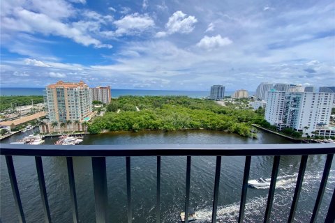 Condominio en alquiler en Fort Lauderdale, Florida, 2 dormitorios, 150.5 m2 № 1345020 - foto 2