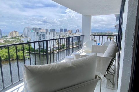 Condominio en alquiler en Fort Lauderdale, Florida, 2 dormitorios, 150.5 m2 № 1345020 - foto 3