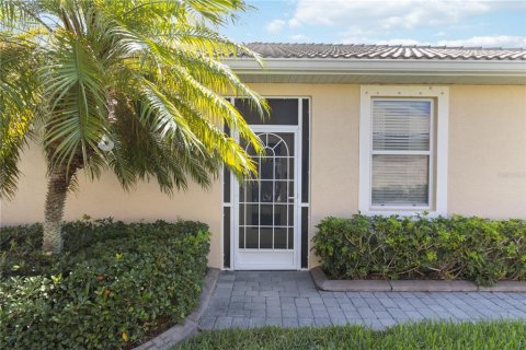 Villa ou maison à vendre à North Port, Floride: 2 chambres, 125.33 m2 № 1211001 - photo 1