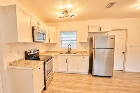 Casa en venta en Clearwater, Florida, 4 dormitorios, 148.09 m2 № 1394186 - foto 7